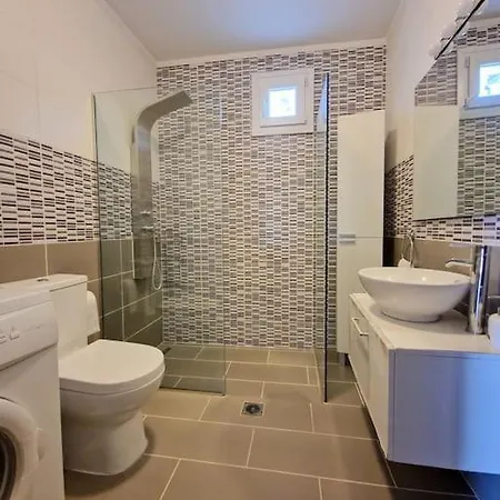 Beachlife: The Holiday home *