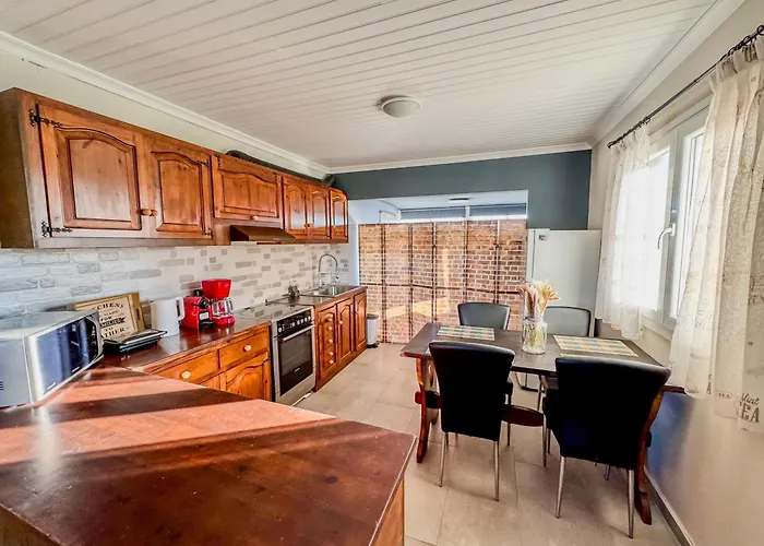 Nyaraló Beachlife: The *